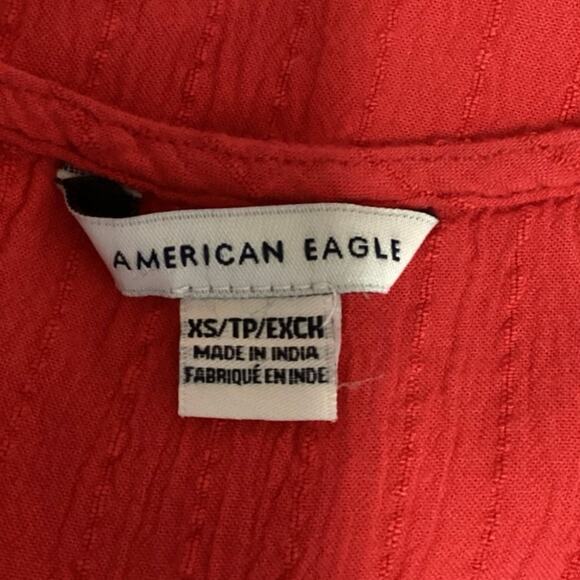 American Eagle Red V Neck Sleeveless Twist Front Cropped Tank Top Size XS - Picture 3 of 4